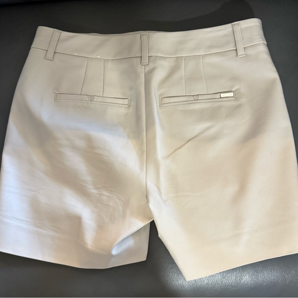White House Black Market 5 inch Khaki Shorts - Picture 4 of 5